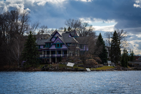 barneyhouse.jpg