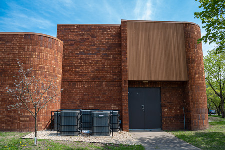 building.jpg