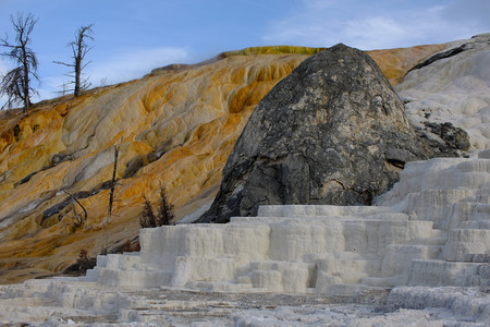 mammothhotsprings.JPG